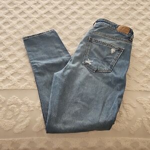 Women's Blue Distressed American Eagle Mom Jeans Sz 2